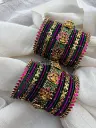padmaraga-temple-kundan-bangles-emerald-ranipink-front.jpg-3.webp