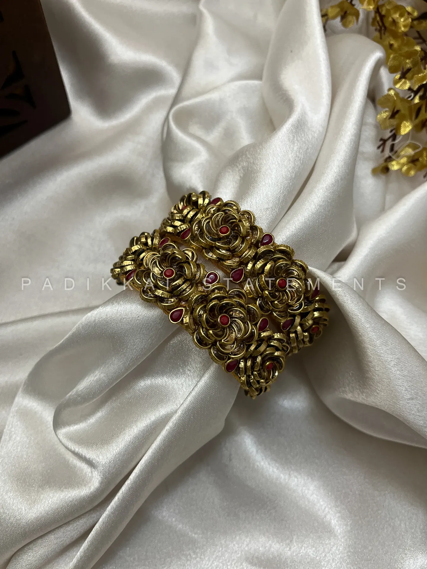 Rosette Kundan Set - Maroon and Gold | Padikkai