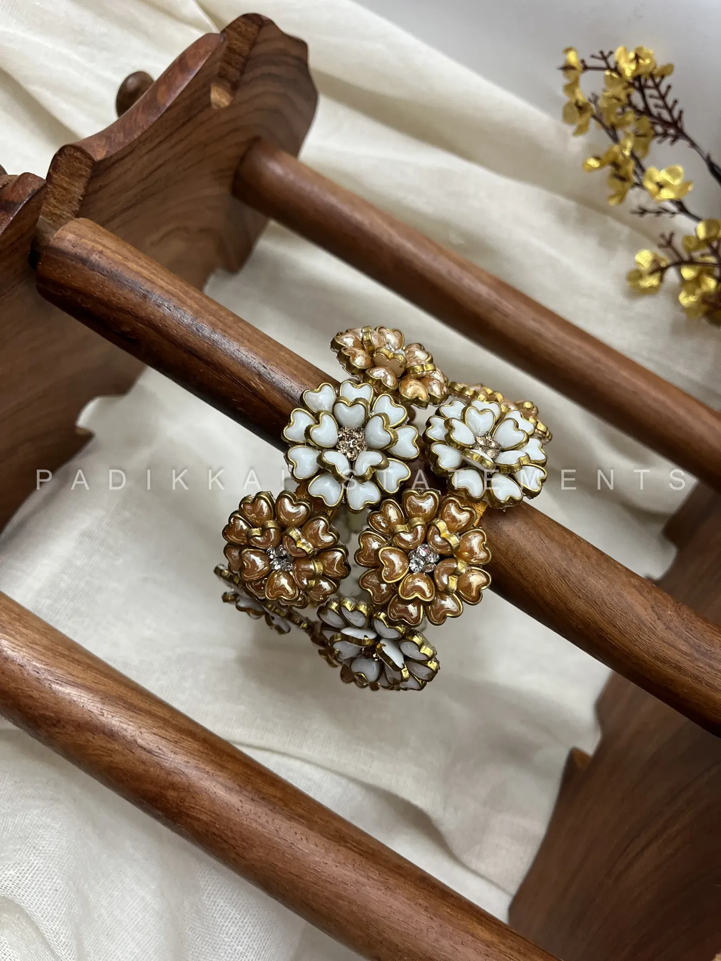 Paal Swarna Rosette Kundan Bangles – Ivory and Champagne Gold | Padikkai