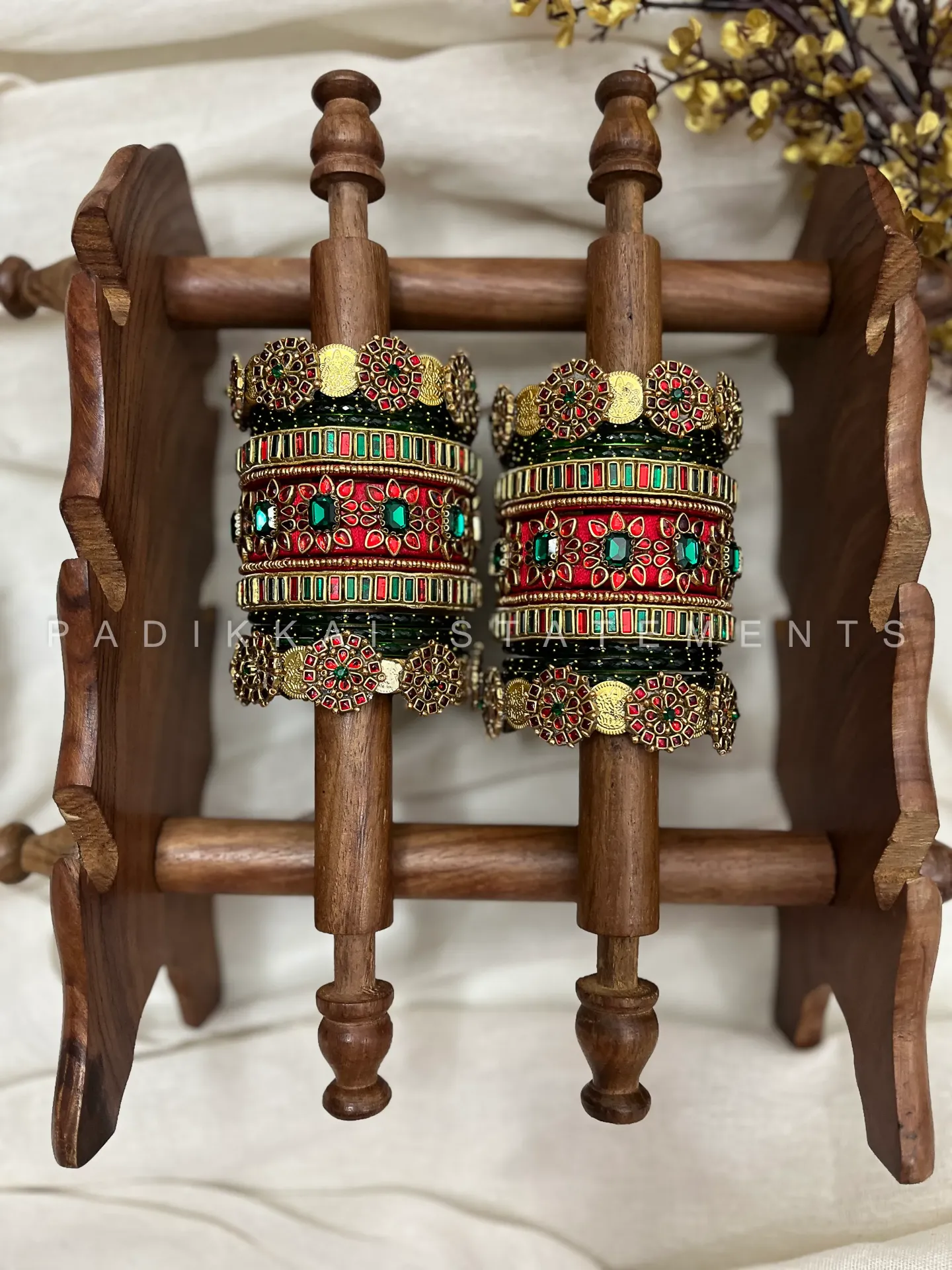Varalakshmi Ruby Kemp Traditional Kundan Bangle Set – Ruby Red and Emerald Green | Padikkai (2.2, With Glass Bangles)
